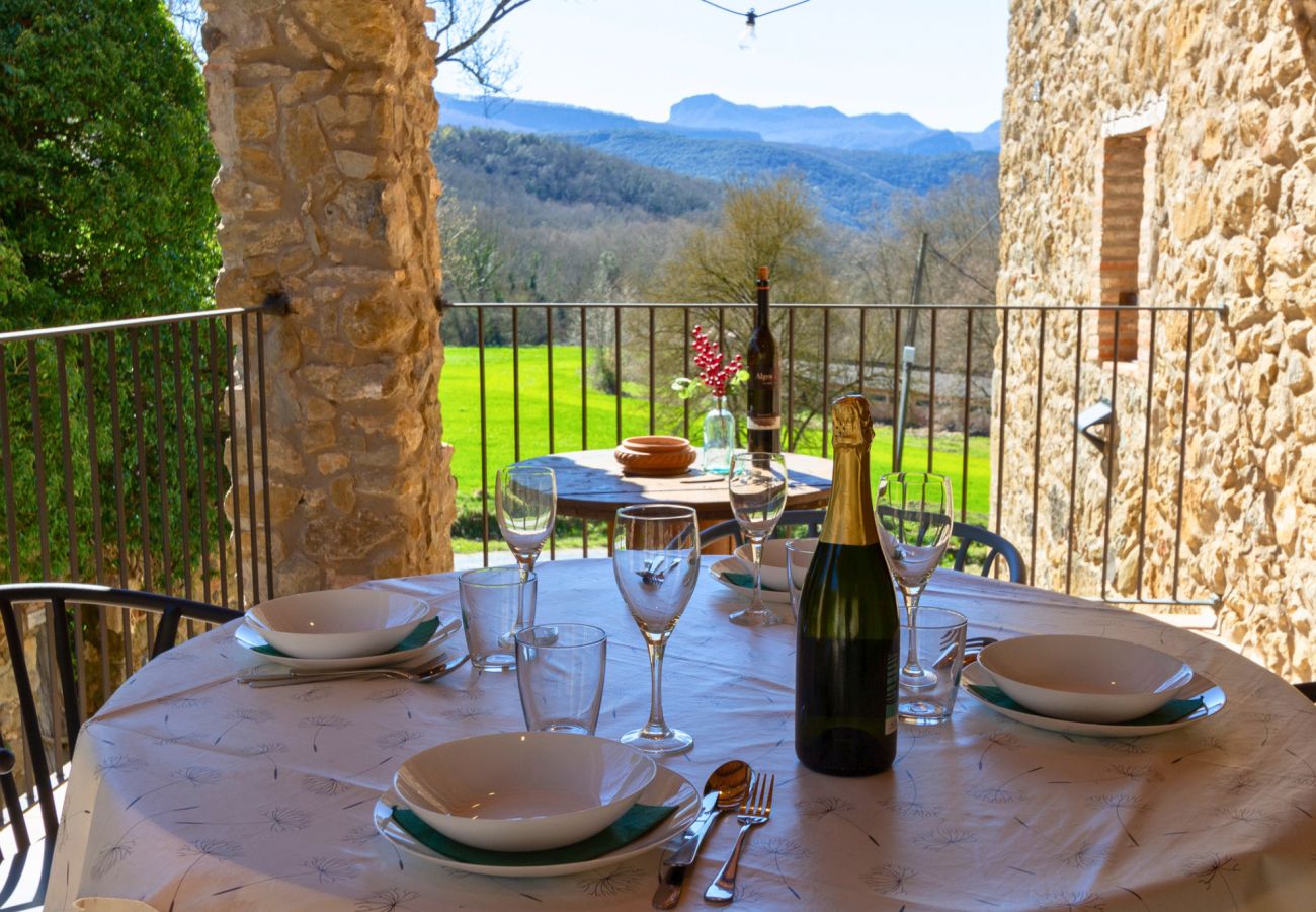 Villa in Sant Feliu de Pallerols - Countryside Delight between Girona and France