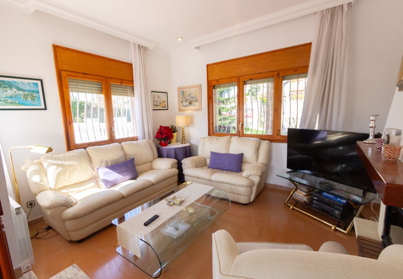Villa in Sils - Relaxing villa with private pool near Costa Brava