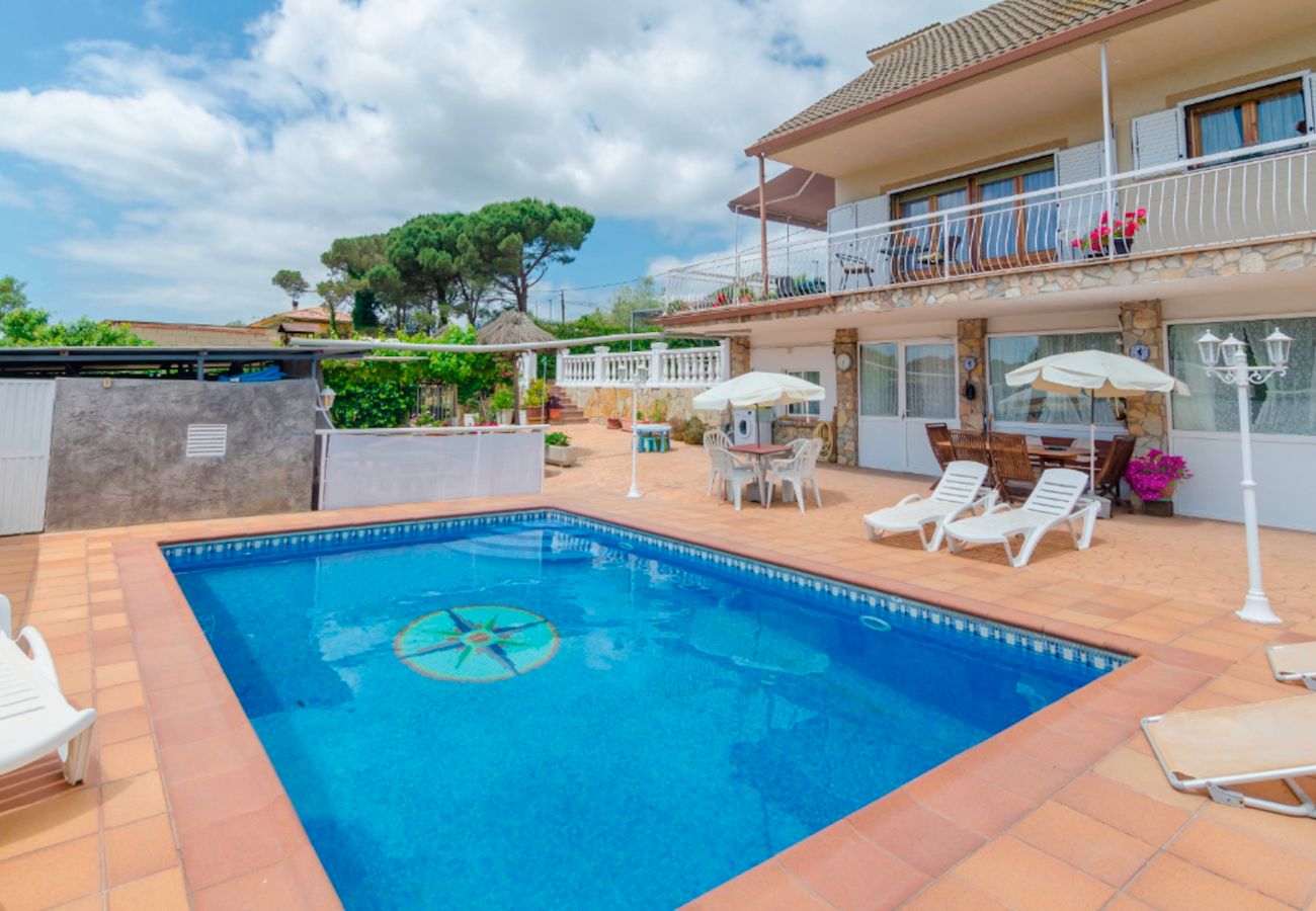 Villa in Sils - Relaxing villa with private pool near Costa Brava