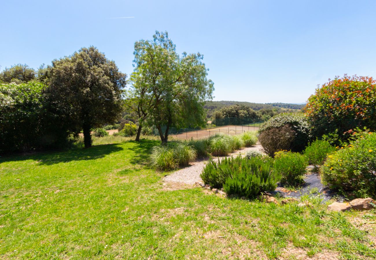 Villa in Garrigoles - Luxury and Nature just 20km from L’Escala beach!