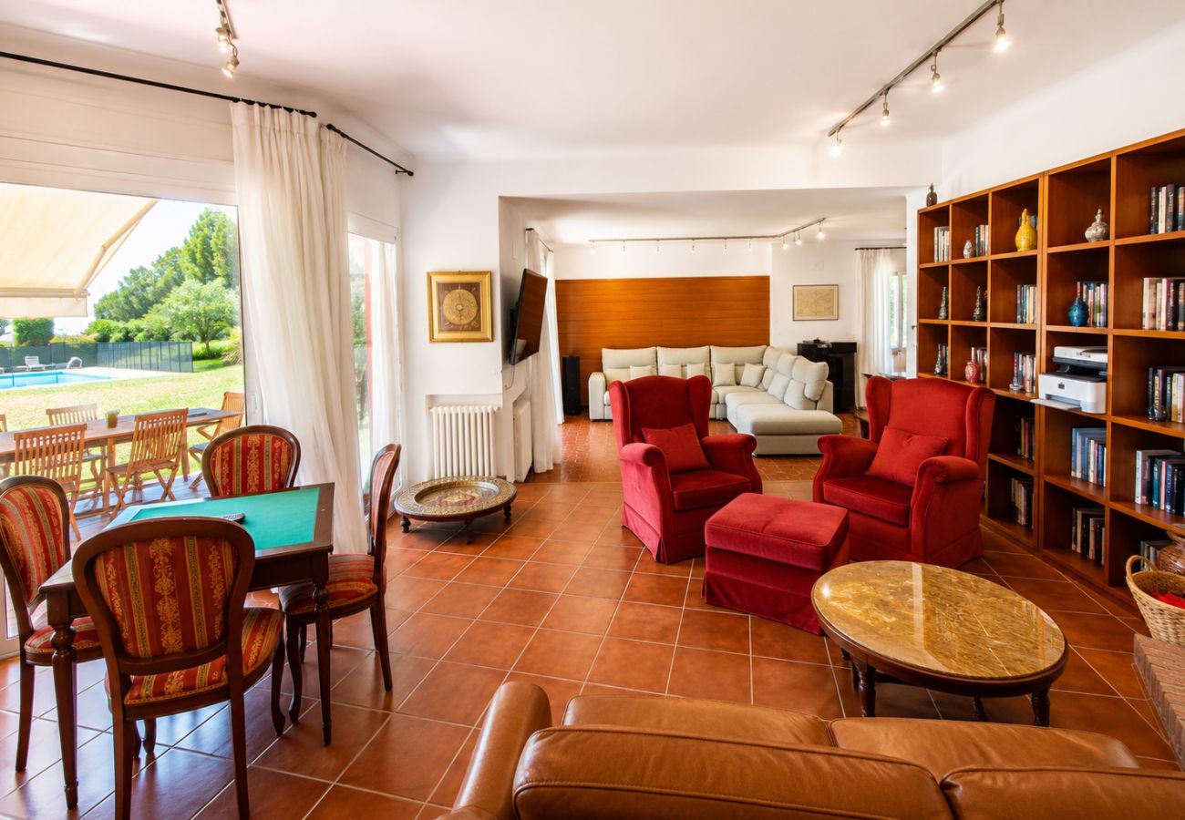 Villa in Garrigoles - Luxury and Nature just 20km from L’Escala beach!